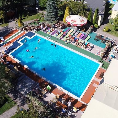 Osrodek Wypoczynkowy Zlota Plaza Hotel Миелно Екстериор снимка