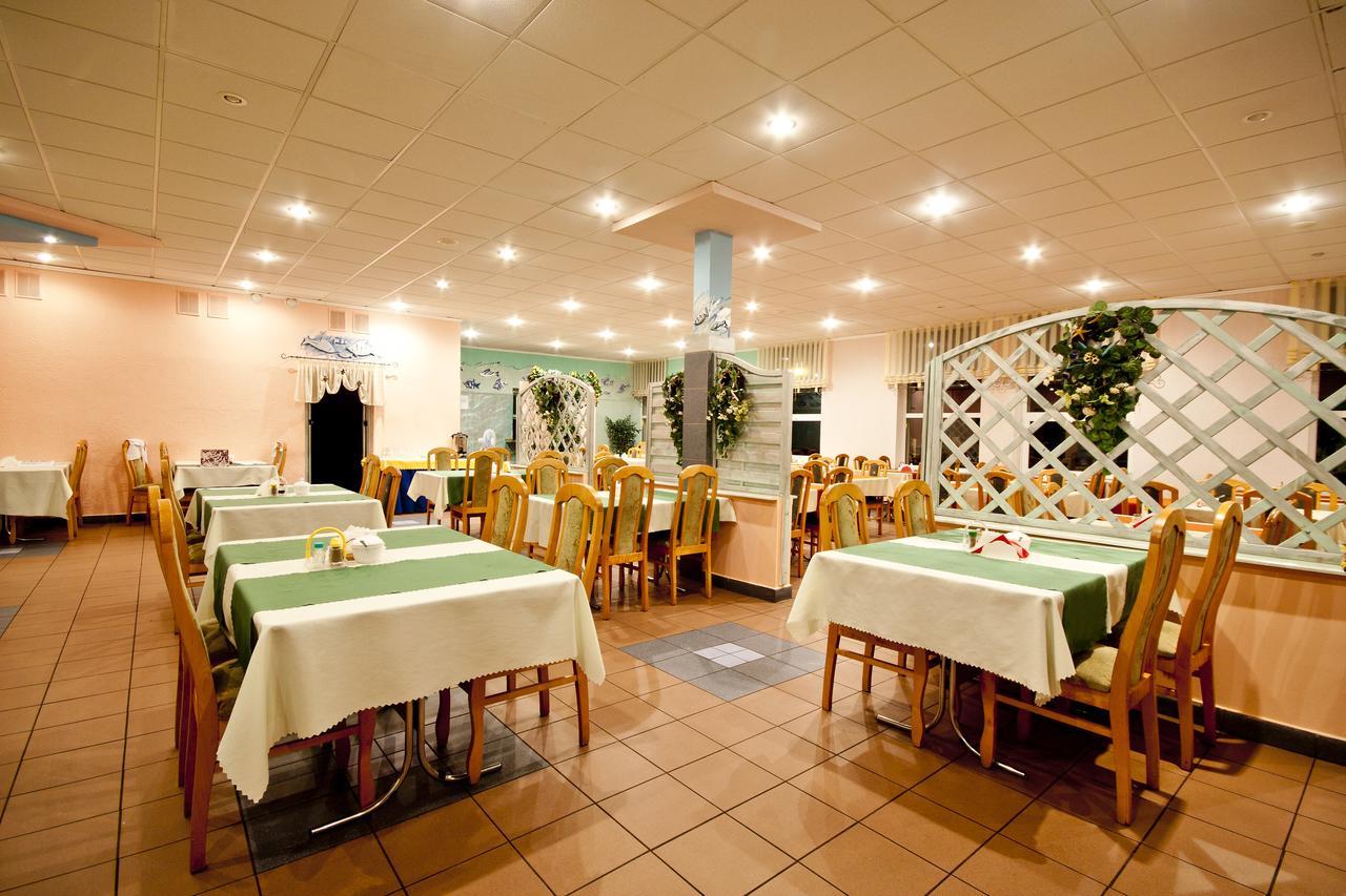 Osrodek Wypoczynkowy Zlota Plaza Hotel Миелно Екстериор снимка