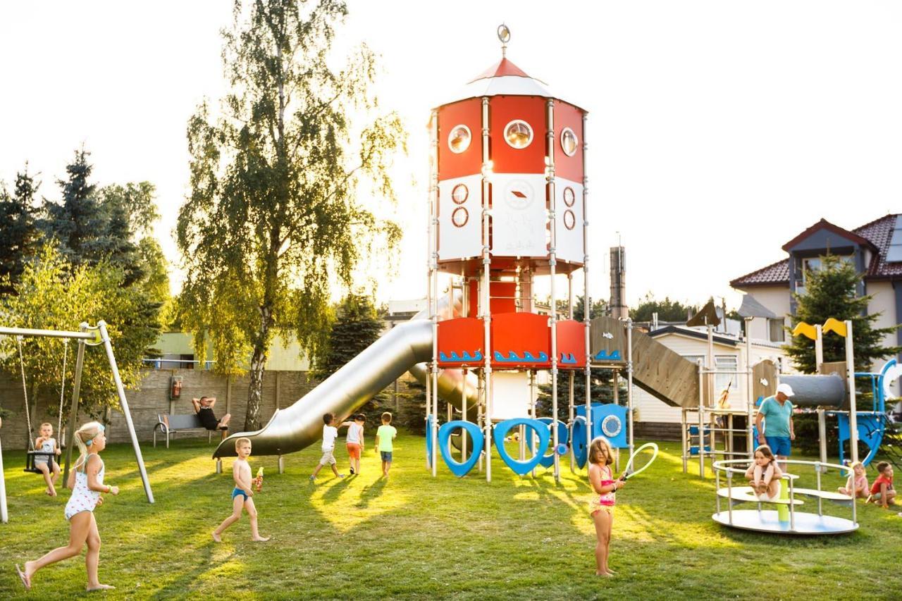 Osrodek Wypoczynkowy Zlota Plaza Hotel Миелно Екстериор снимка